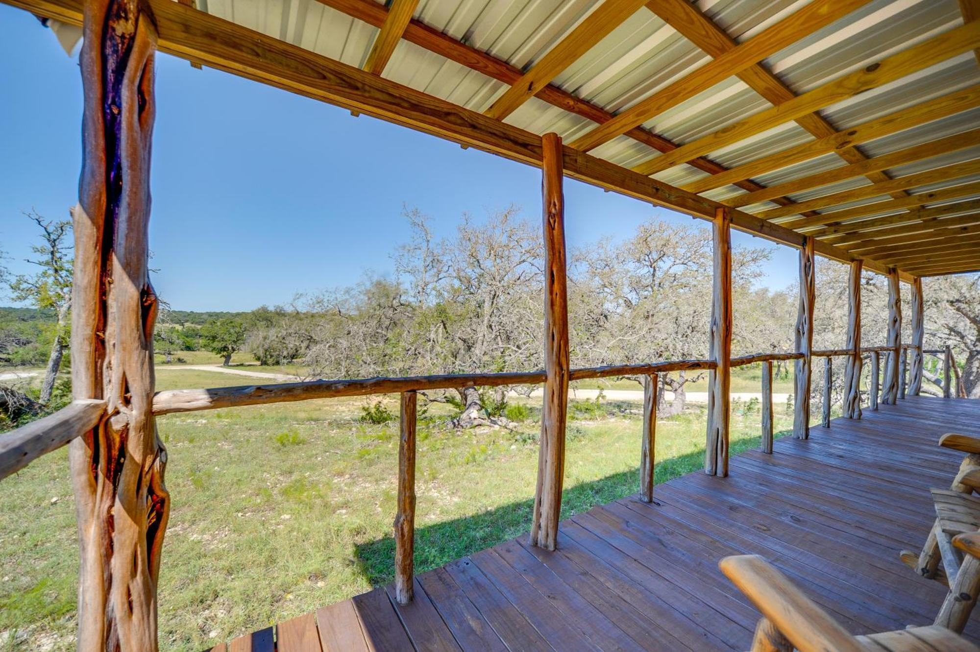 Rustic-Chic Country Cabin - 10 Mi To Main Street! Fredericksburg Zewnętrze zdjęcie